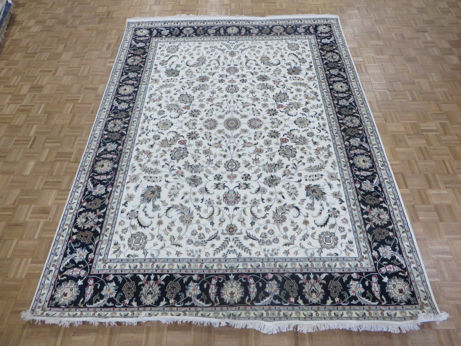 8’11 x 12’1 Hand Knotted Ivory Fine Nain With Silk Oriental Rug G14791