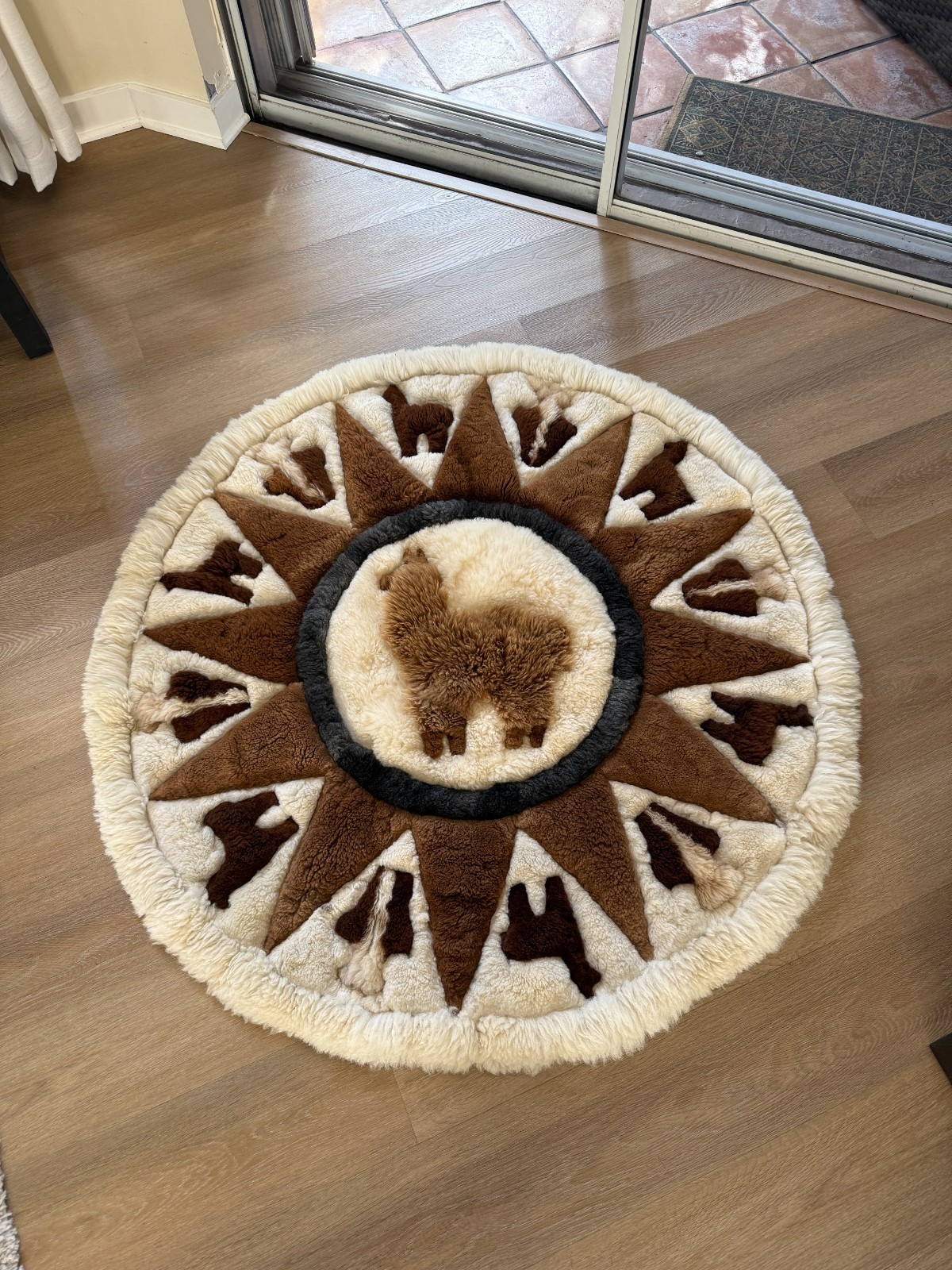 Round Baby Alpaca Rug 52” – Handcrafted in Cusco Peru – Excellent Condition