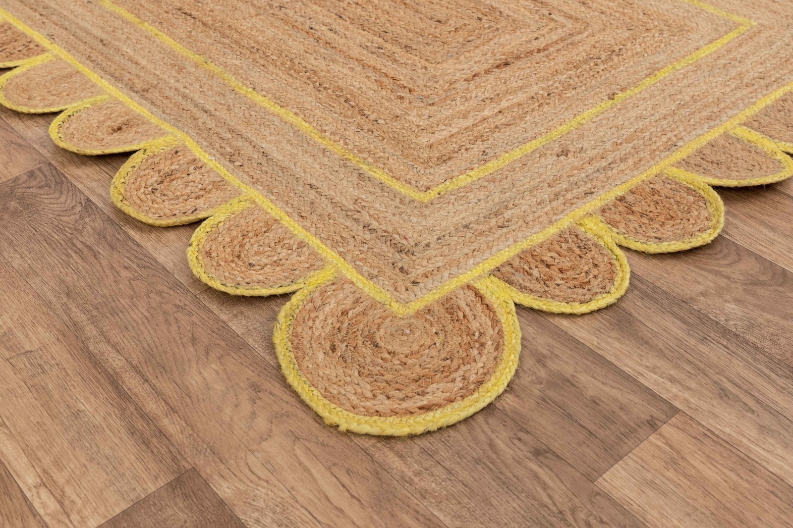 Scalloped Jute Rug 100% Natural Braided Rustic Look Area Modern Carpet Mat Rug