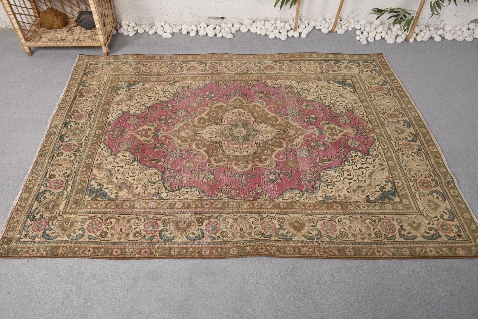 Vintage 4,3×6,2 ft Rug, Turkish Area Rug, Pink Patchwork Rug
