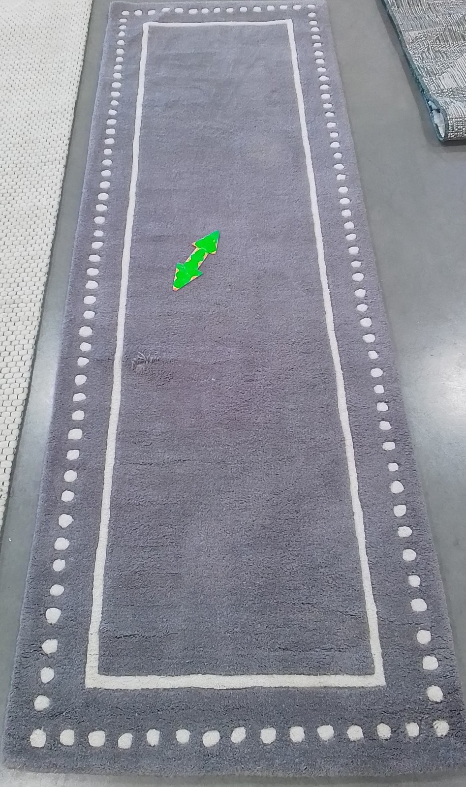SILVER IVORY 2′-3″ x 7′-0″ Broken Thread Rug Reduced Price 1172777486 BEL151D-27