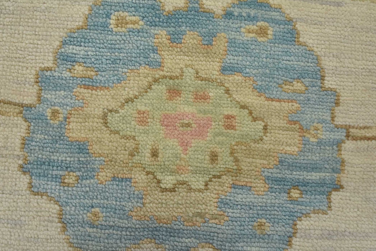 Anatolia Rug 10’2” x 10’7” Ivory Wool Traditional Hand-Knotted Oriental Carpet