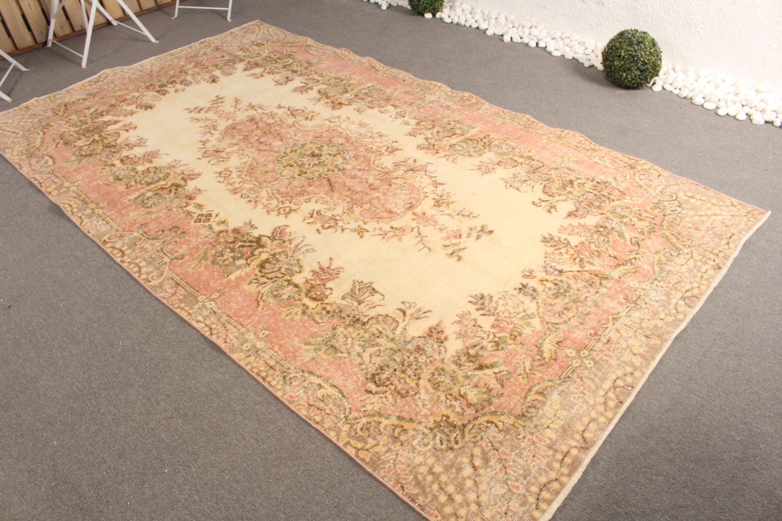 Vintage 5,4×9,3 ft Rug, Large Turkish Rug, Pink Beige Moroccan Rug