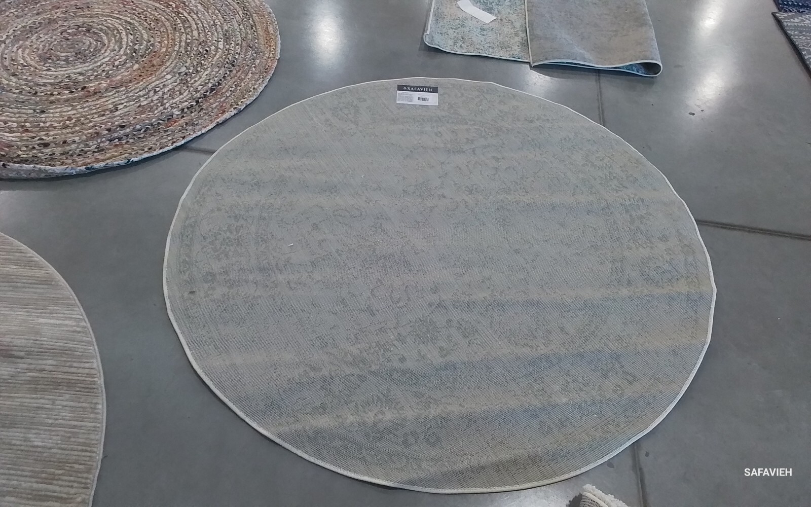 IVORY / SAGE 6′-0″ x 6′-0″ Flaw in Rug, Reduced Price 1172772806 ADR109V-6R
