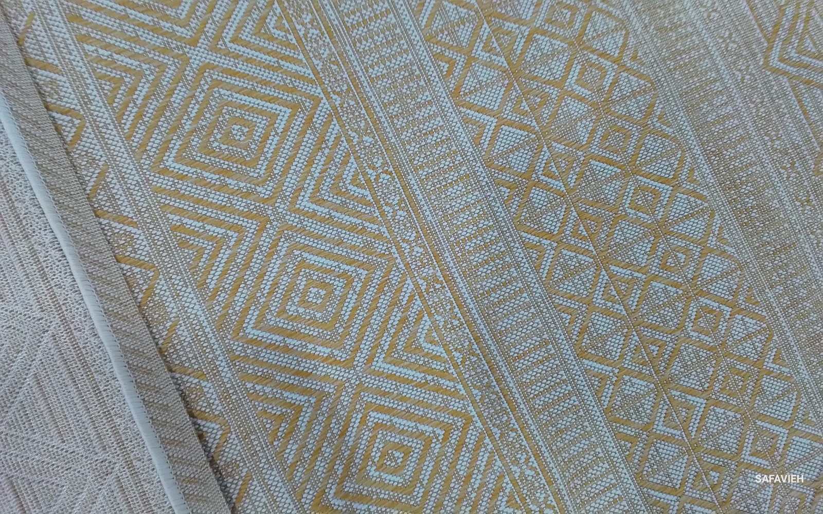 BEIGE/GOLD 5′-3″ x 7′-7″ Back Stain Rug, Reduced Price 1172804826 CY8196-56012-5