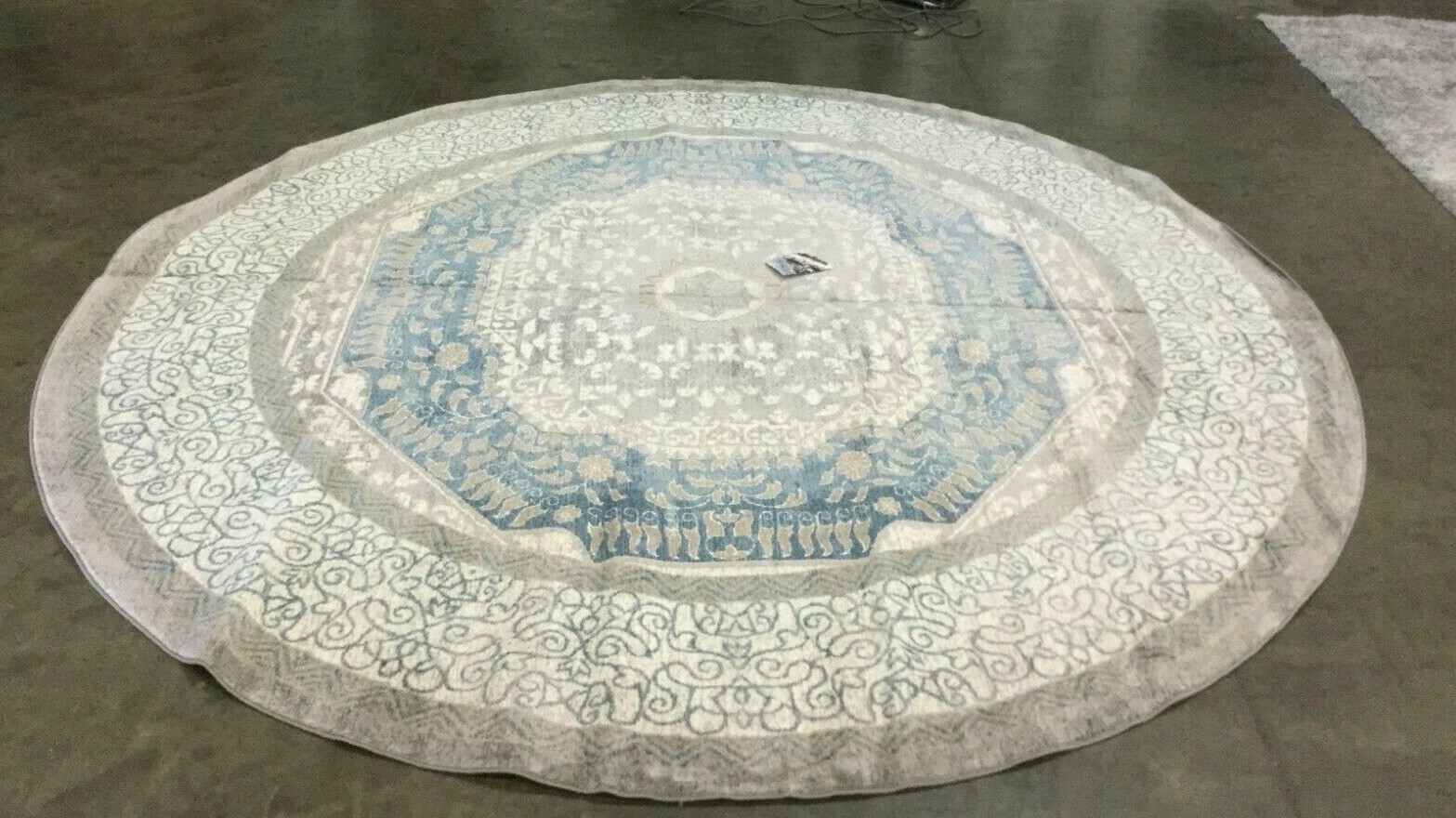 GREY / BLUE 11′ X 11′ Round Back Stain Rug, Reduced Price 1172629573 SOF365A-11R