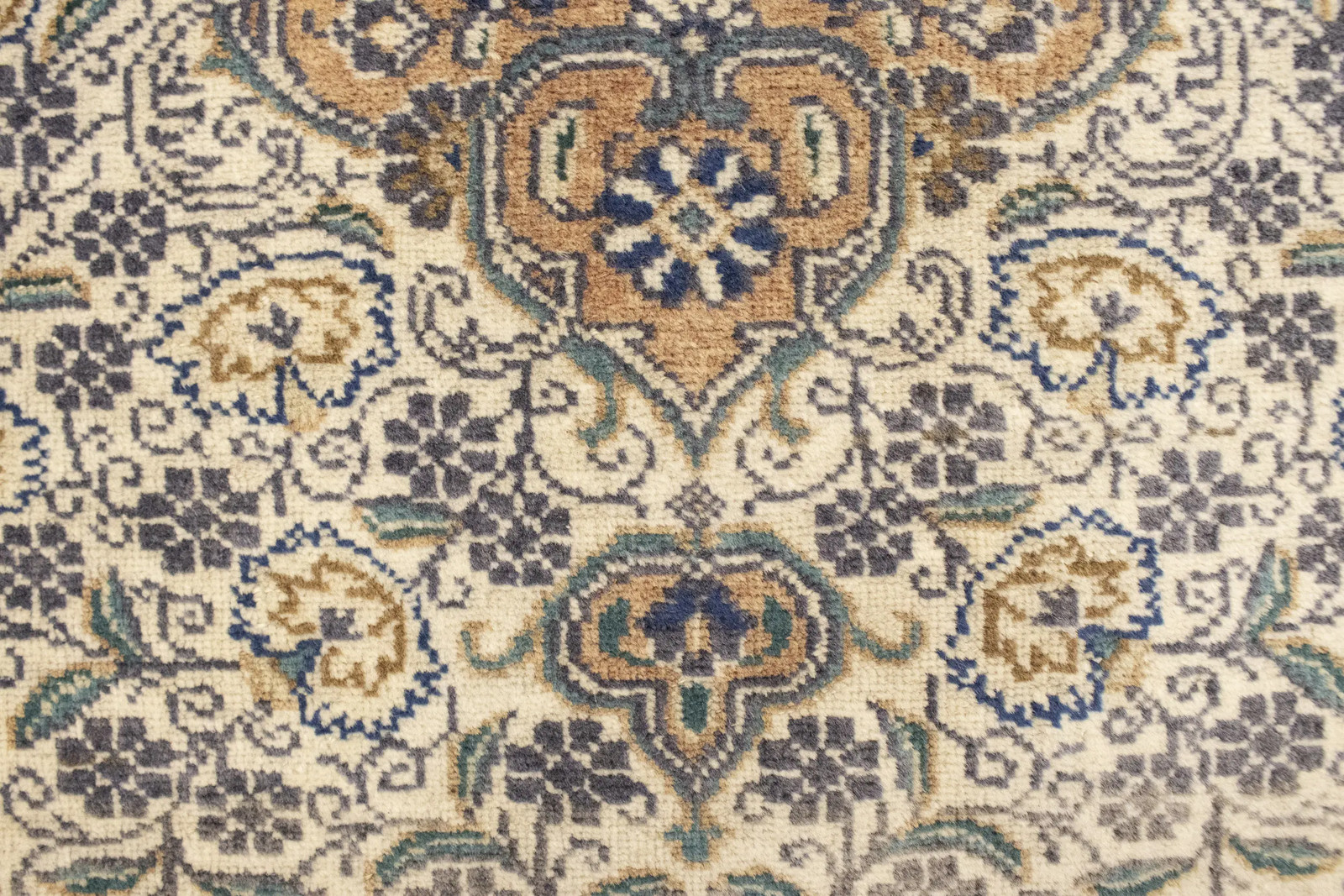 Semi-Antique Traditional Oriental Rug Muted Colors Floral Carpet 4’6X6’4 ft