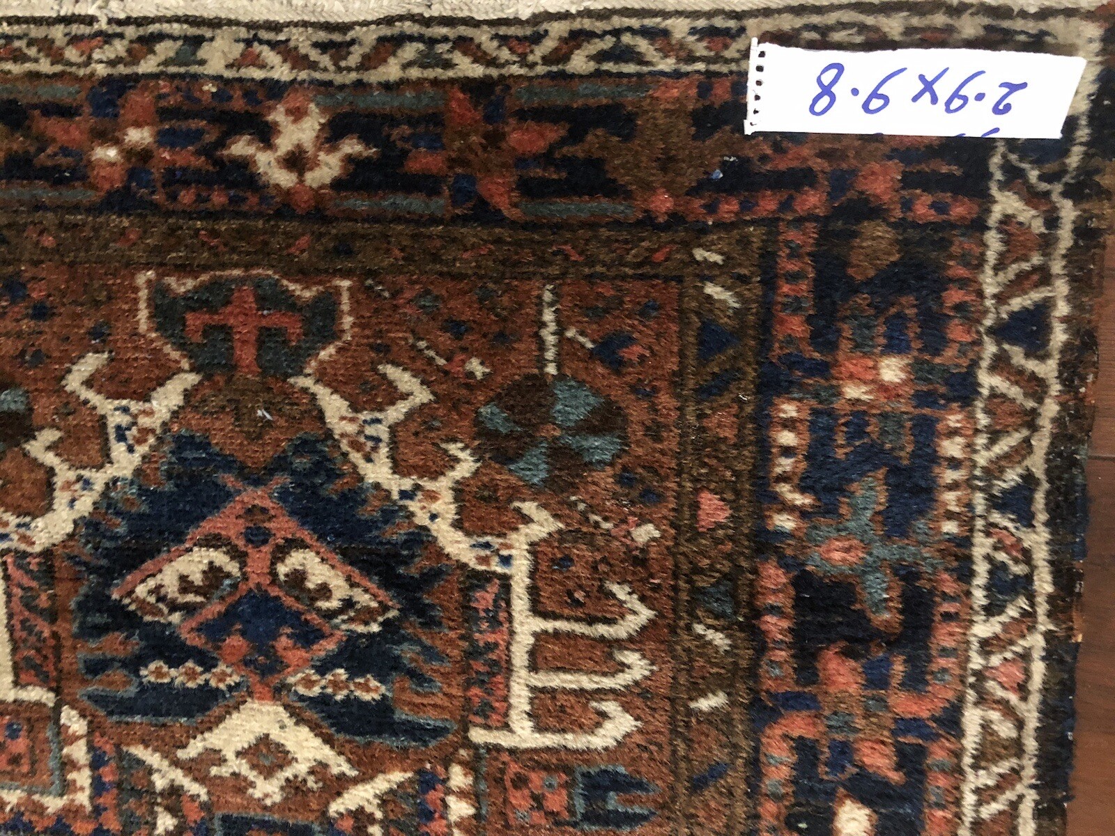 antiqe hanmade rug
