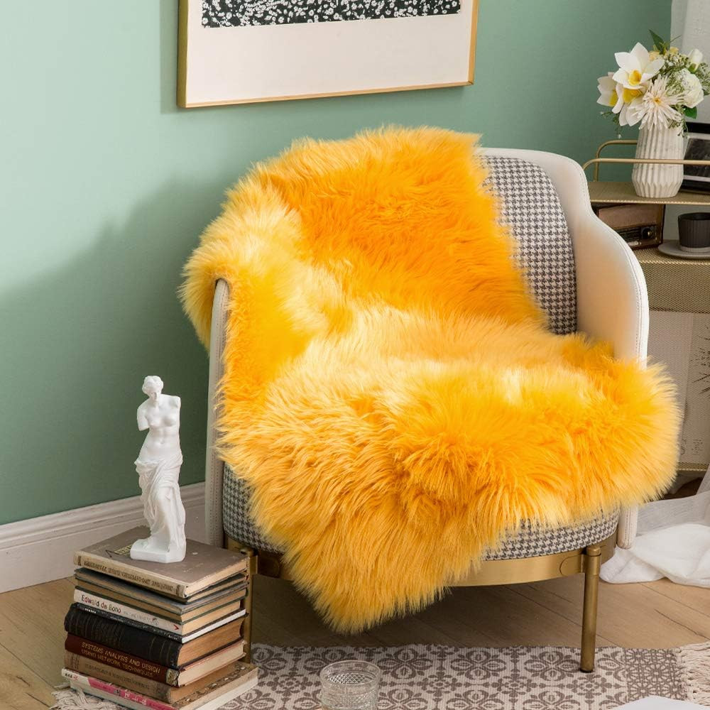 Luxury Soft Fluffy Area Rug 3X5 Feet, Faux Fur Sheepskin Rug Decorative Plush Sh