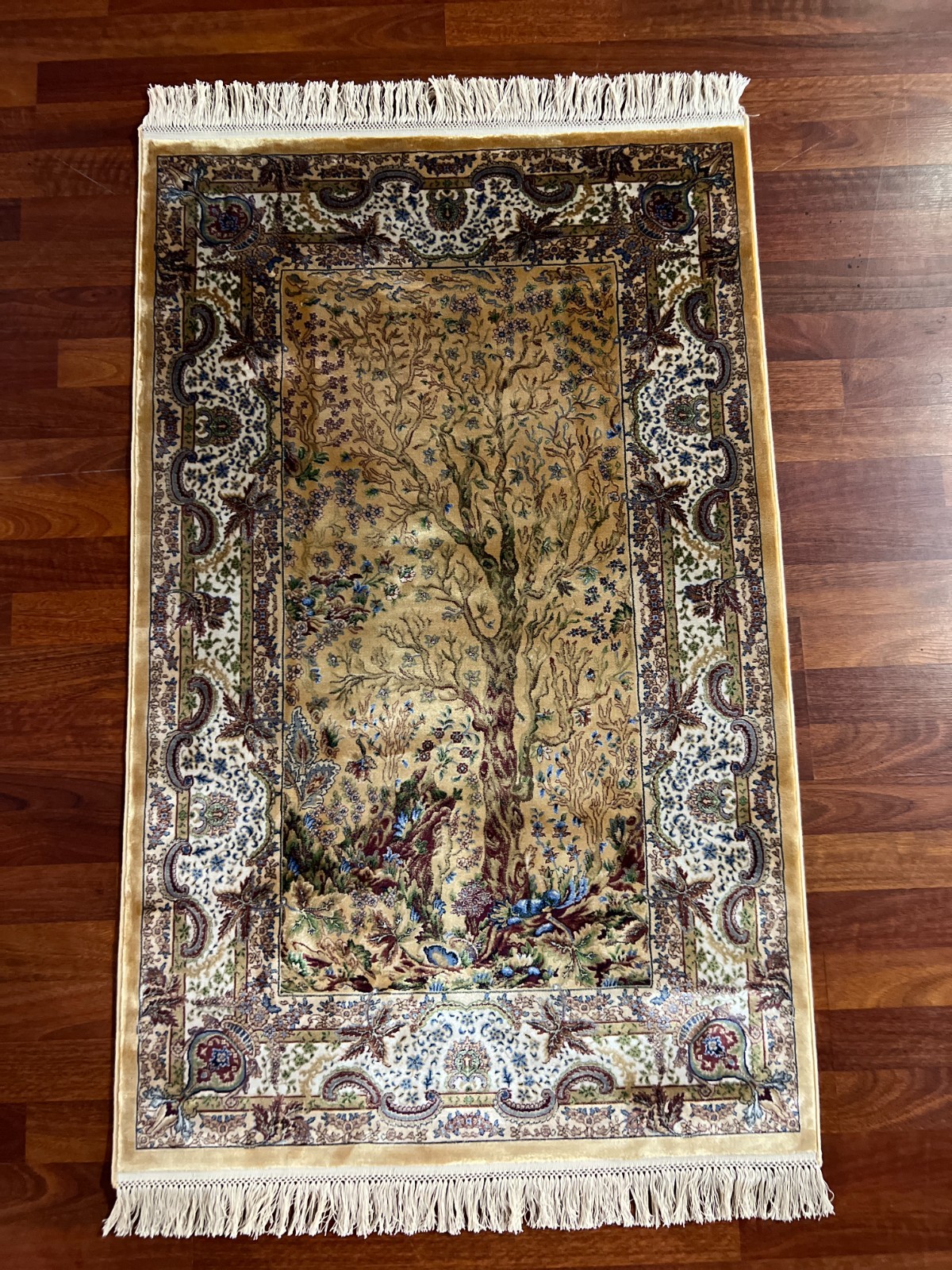Tree of Life Pattern Silk Rug – High Quality Decorative Silk Rug