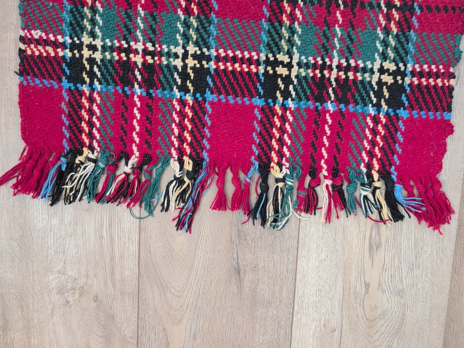 Plaid Red Green Light Blue Black And Creme Colored Throw Rug 33×20″ Cotton Blend