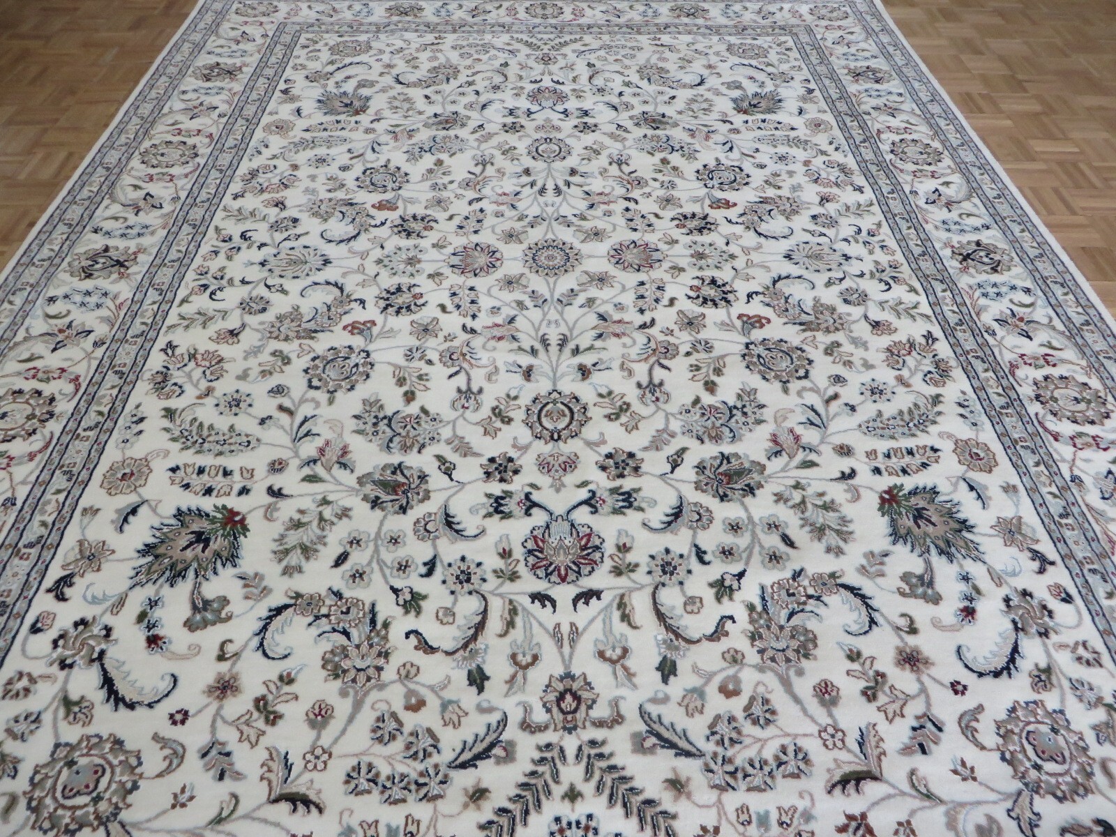 8’10 x 12’1 Hand Knotted Ivory Fine Nain With Silk Oriental Rug G16135