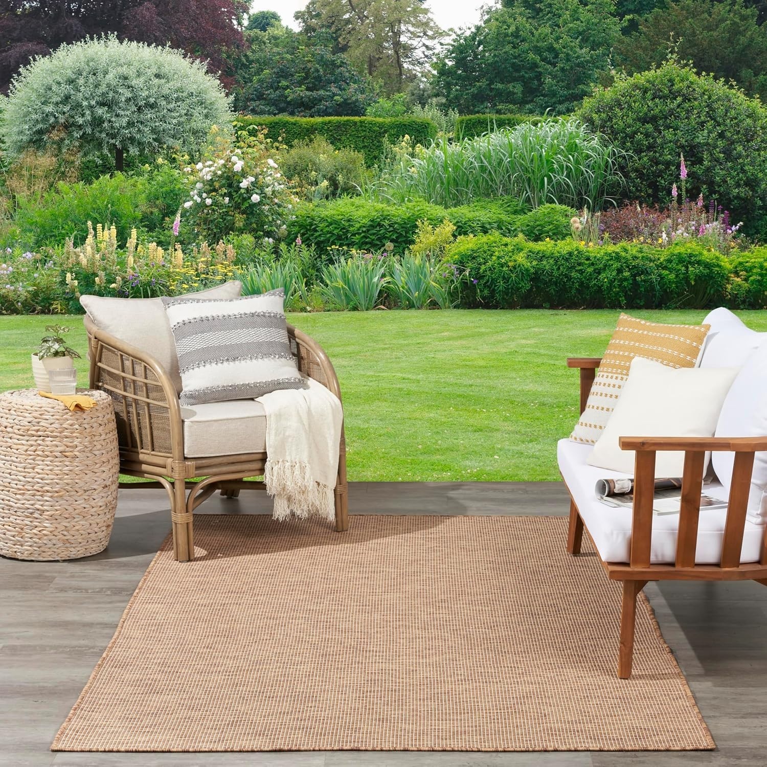 Elegant 9′ x 12′ Positano Jute Rug – Lightweight & Water Resistant for Any Room
