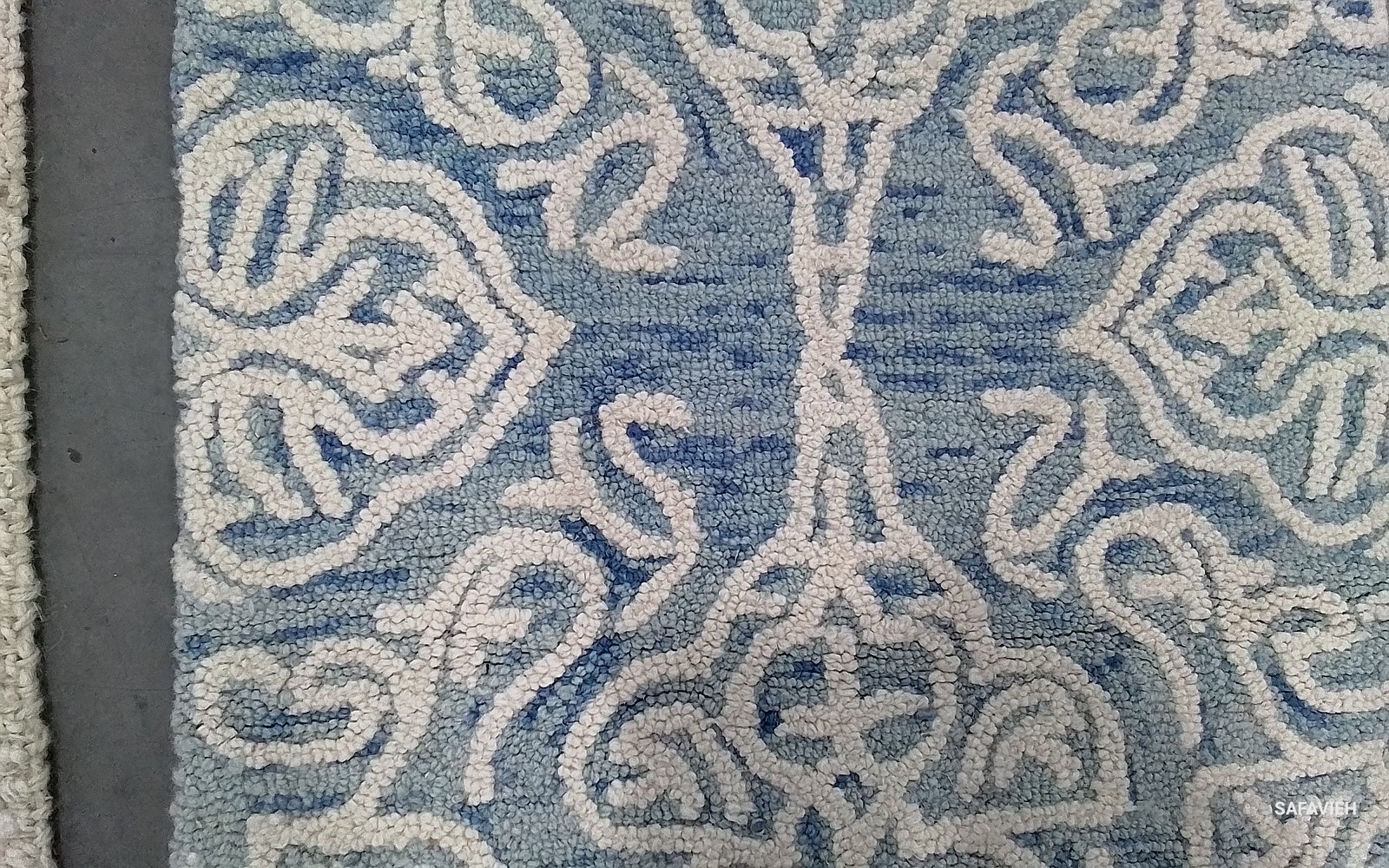 BLUE / IVORY 2′-3″ x 8′-0″ Back Stain Rug, Reduced Price 1172802834 BLM112M-28