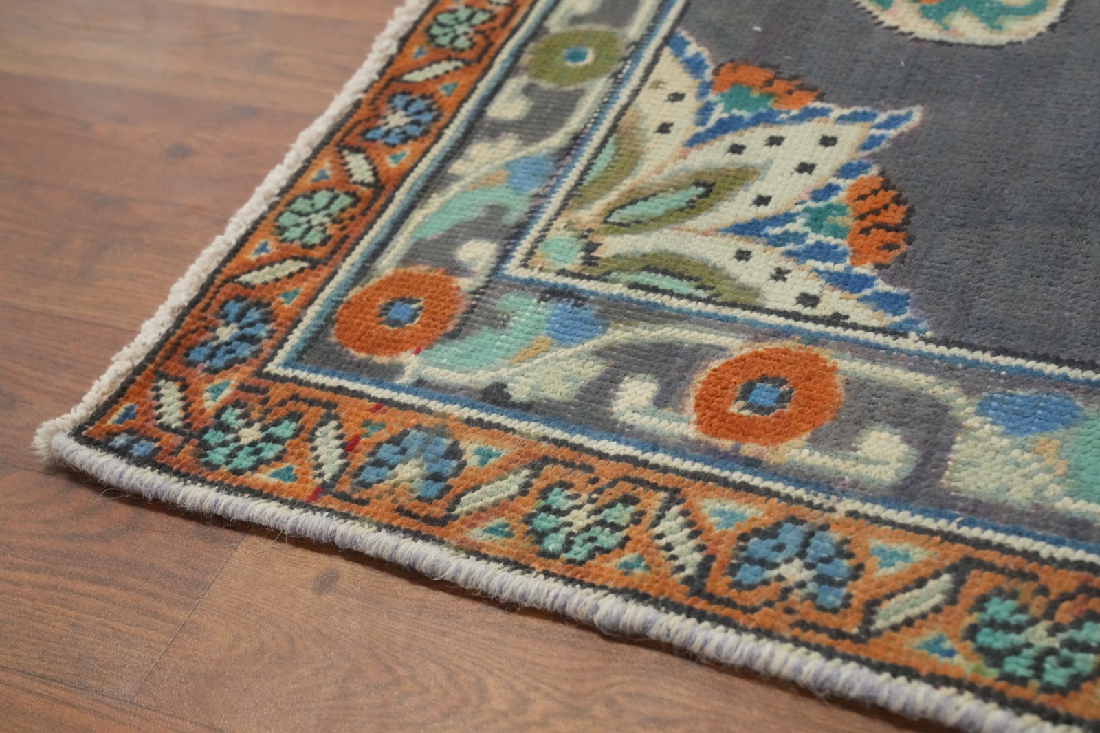 Traditional Floral Wool Accent Rug 3×5 ft Hand-knotted Foyer Size Carpet