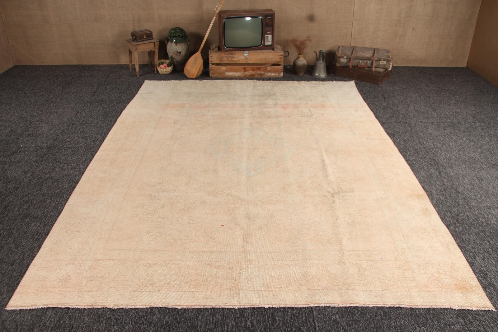 Turkish 9×12,5 ft Rug, Oversize Vintage Rug, White Patchwork Wool Rug