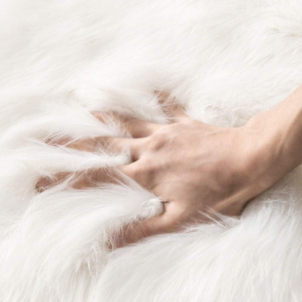 Luxury Soft Fluffy Area Rug 3X5 Feet, Faux Fur Sheepskin Rug Decorative