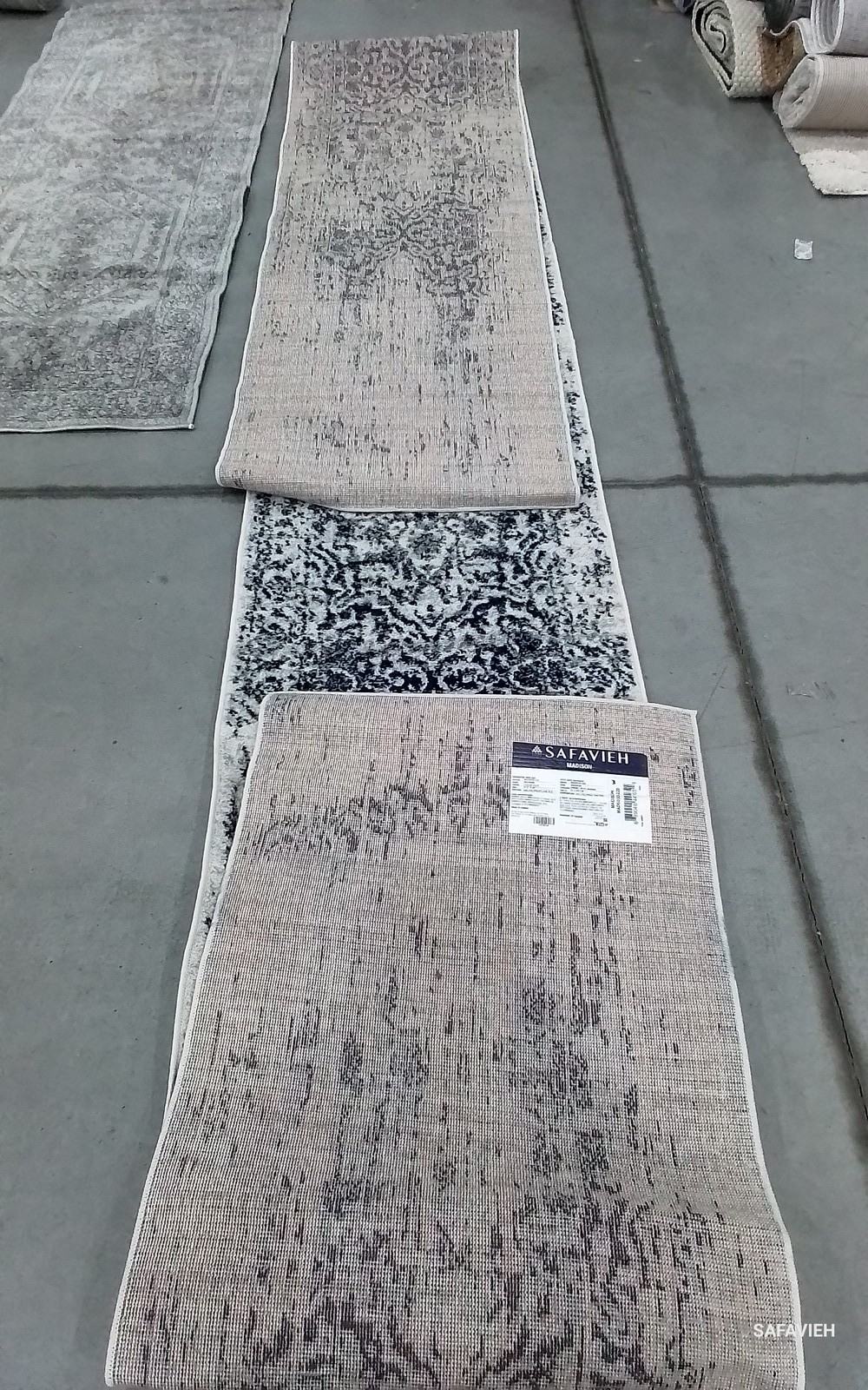 CREAM / NAVY 2′-3″ x 20′-0″ Flaw in Rug, Reduced Price 1172808622 MAD603D-220