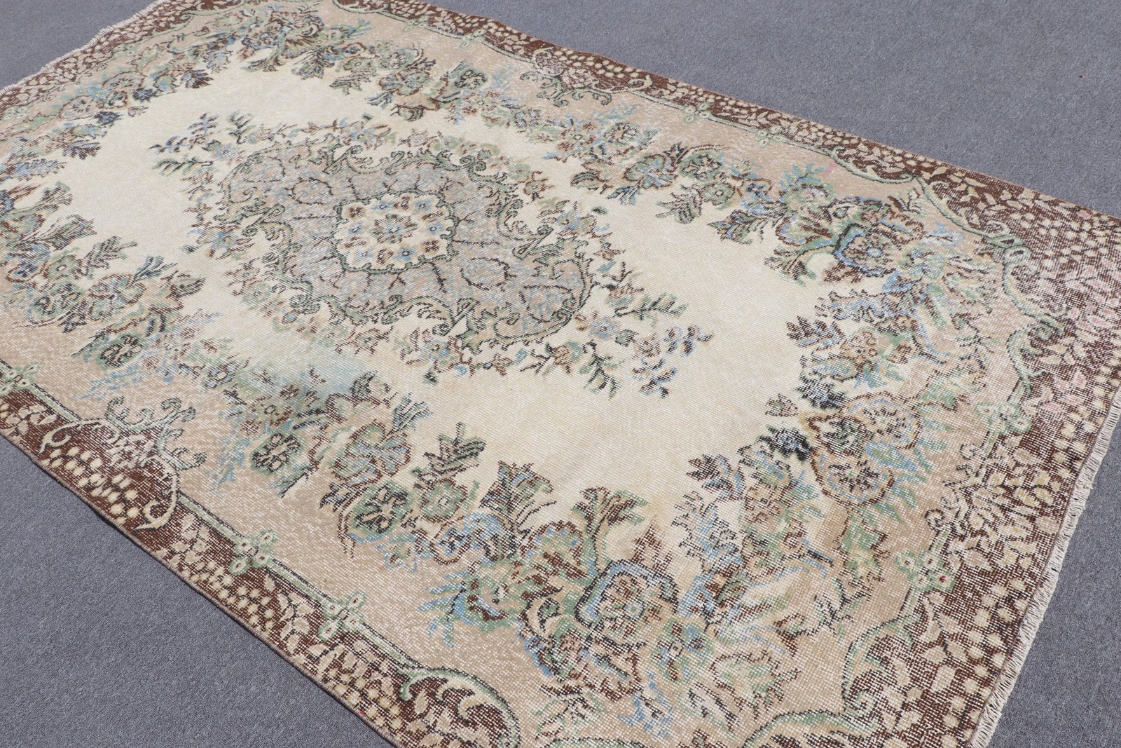 Vintage Turkish Rug, Large 5,5×9,3 ft (168×282 cm) Rug, Brown Oriental Wool Rug