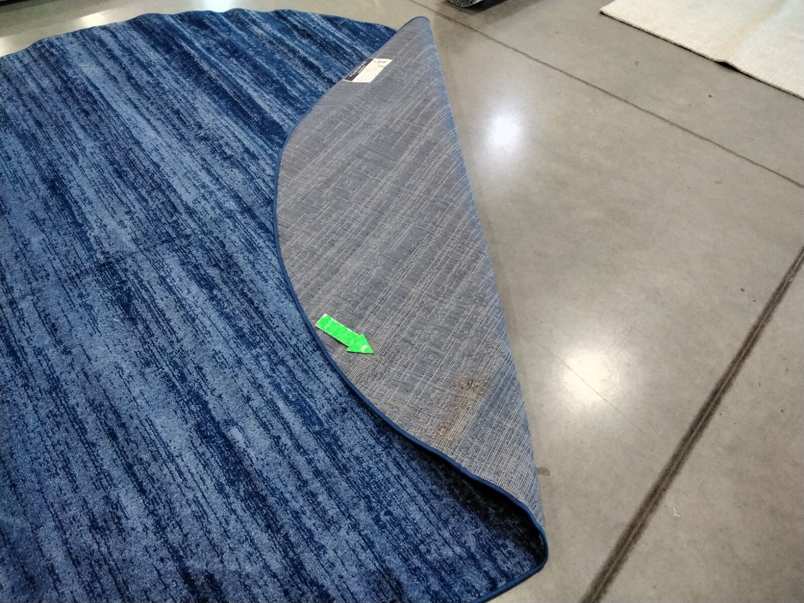 L BLUE / D BLUE 9′ X 9′ Round Back Stain Rug Reduced Price 1172758012 ADR113F-9R
