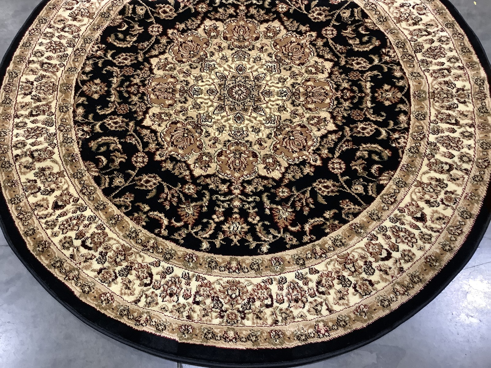 BLACK / IVORY 5′-3″ x 5′-3″ Flaw in Rug, Reduced Price 1172684292 LNH222A-5R