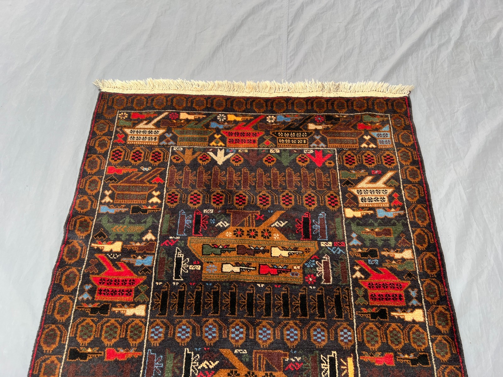 3’9 x 6’6 Ft Detailed Afghan Baluchi War Rug – Pictorial Weapons Motif Tribal