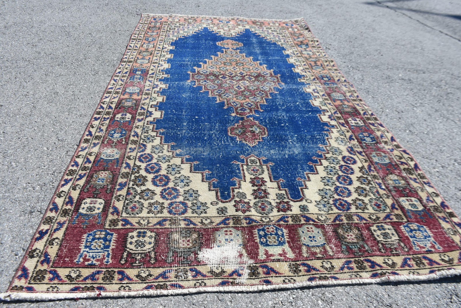 Vintage Area Rug 3,8×7,4 ft (117×226 cm), Turkish Blue Animal Print Rug