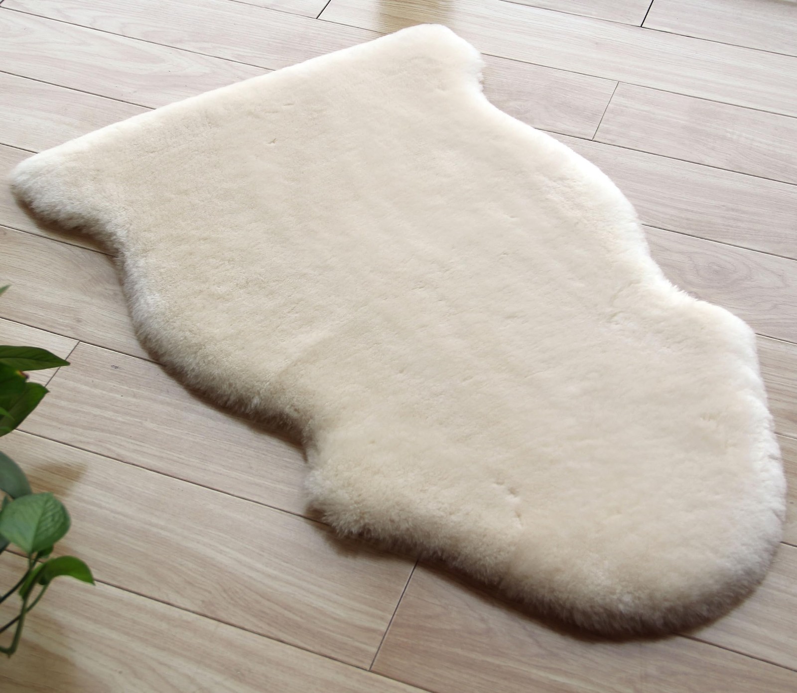 Baby Sheepskin Rug, Oeko-TEX Certified, Safe & Natural Nursery Rug, 100% Genu…