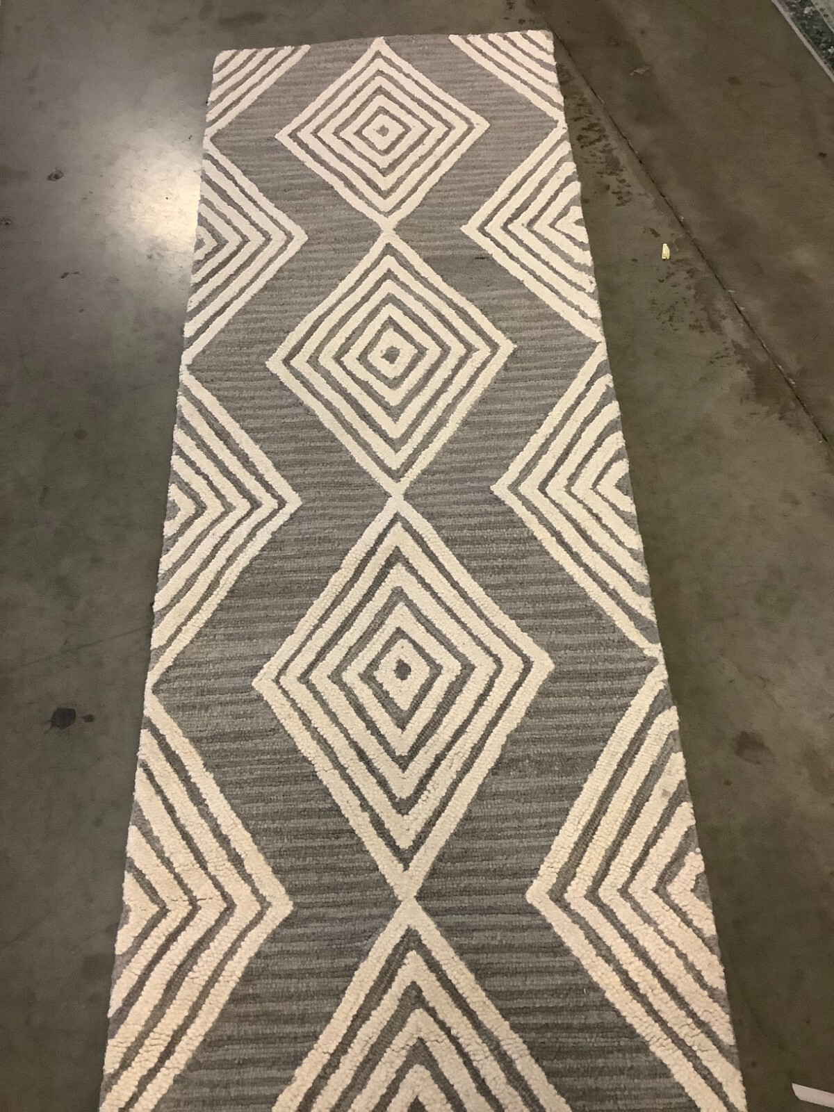DARK GREY / IVORY 2′-3″ x 8′-0″ Cut on Rug, Reduced Price 1172675883 BLM111F-28