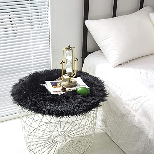 15.7 Inches Mini Round Faux Fur Sheepskin Area Rug, 1.3×1.3 ft Round Black