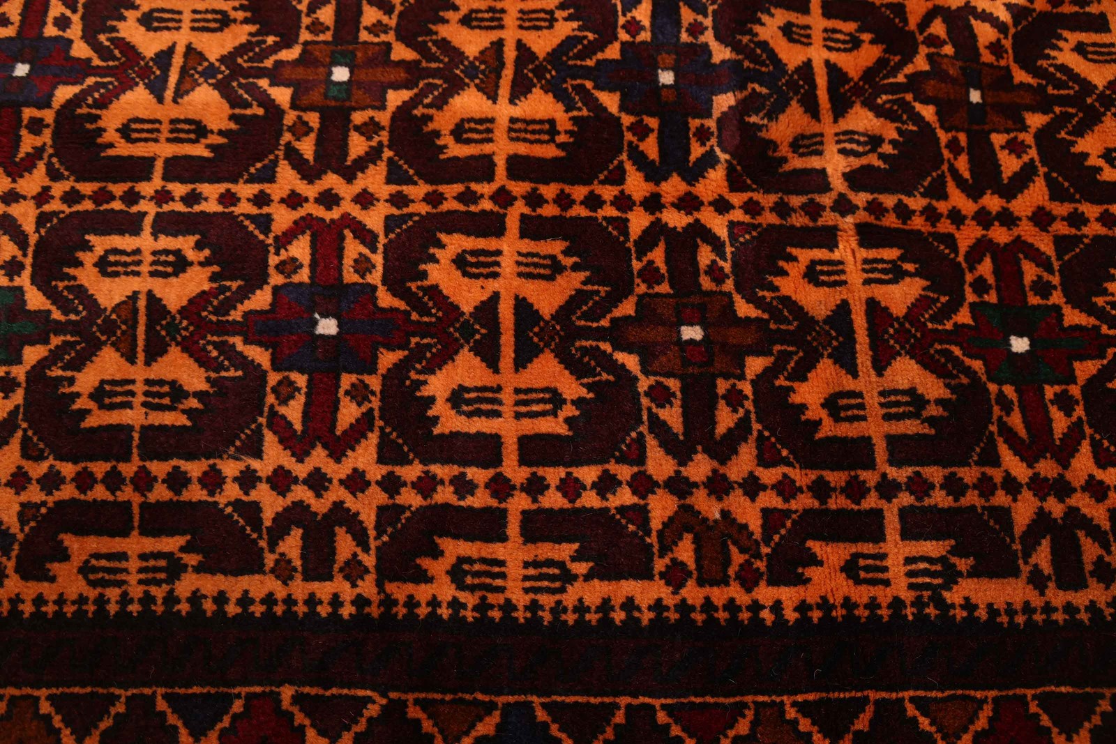 Vintage 6’7″ x 9’8″ Traditional Hand Knotted Vegetable Dye Wool Area Rug