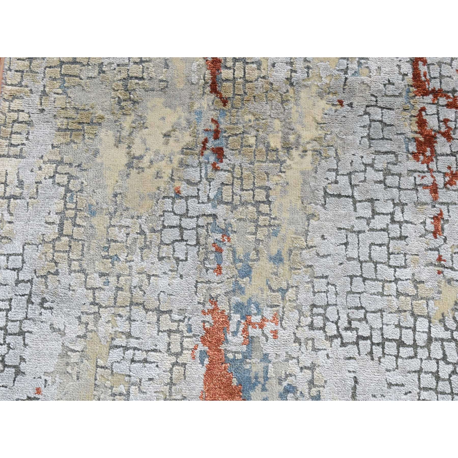 2’6″x5’10” Gray Wool and Silk Abstract Design Hand Knotted Runner Rug R87351