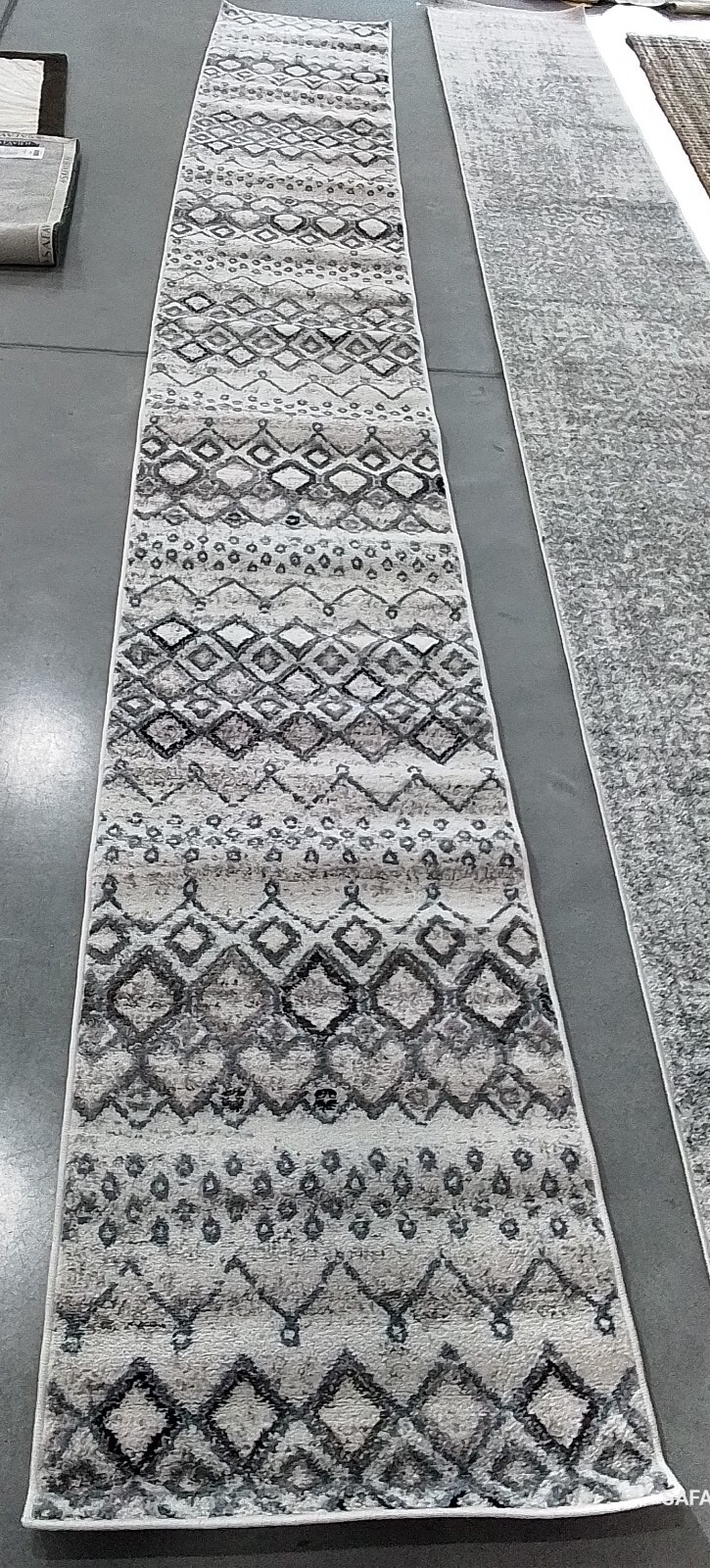 IVORY / GREY 2′-3″ x 16′-0″ Back Stain Rug, Reduced Price 1172760549 AMS108A-216