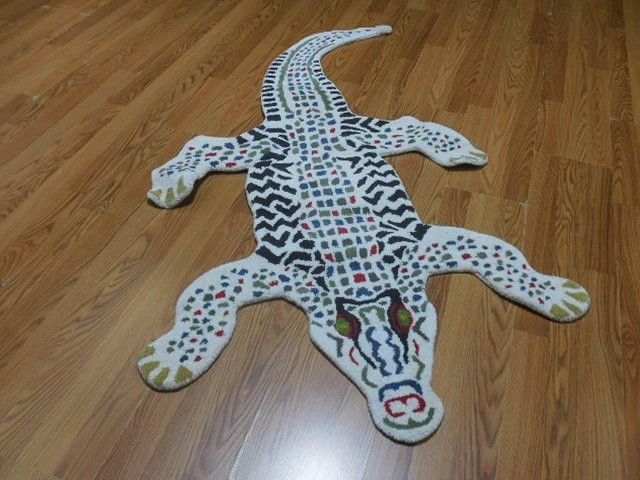 Tibetan Crocodile Rug Shape Hand-Tufted 100% Wool Handmade Kids Playroom Carpets