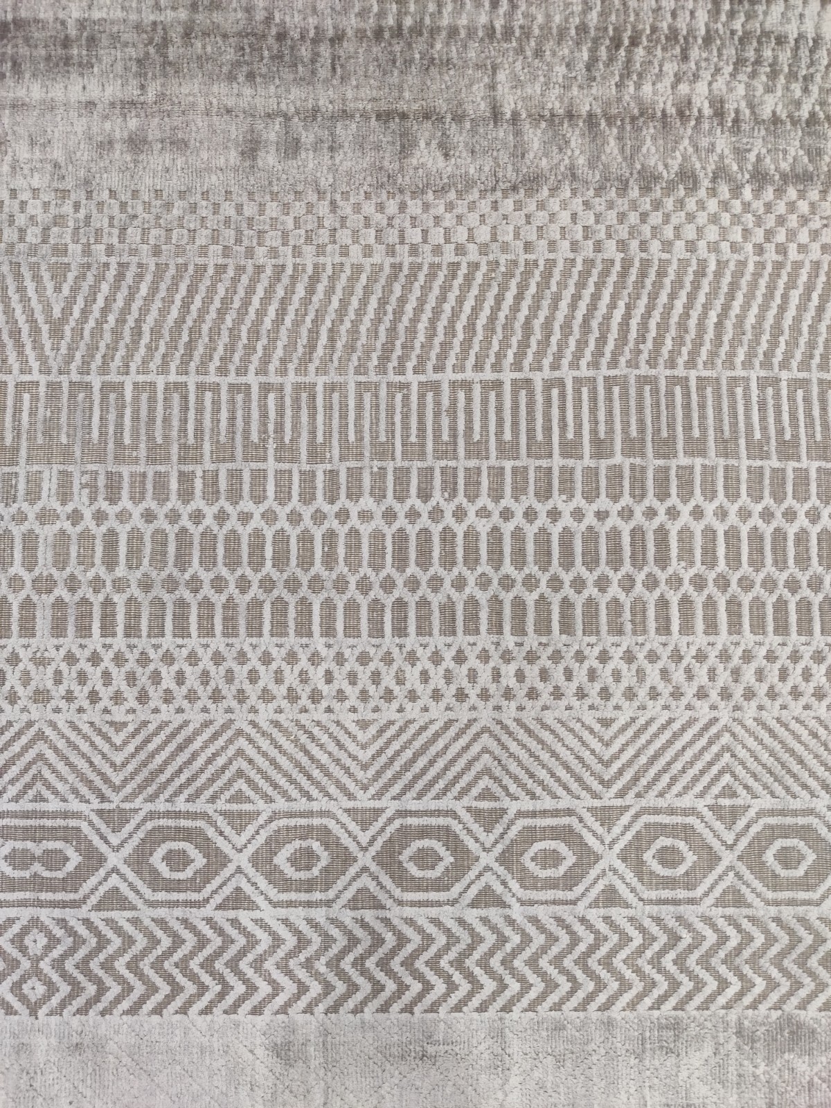 Modern Area Rug for Living Room Loom-made Woven Grey Wool Viscose 7 x 10 ft