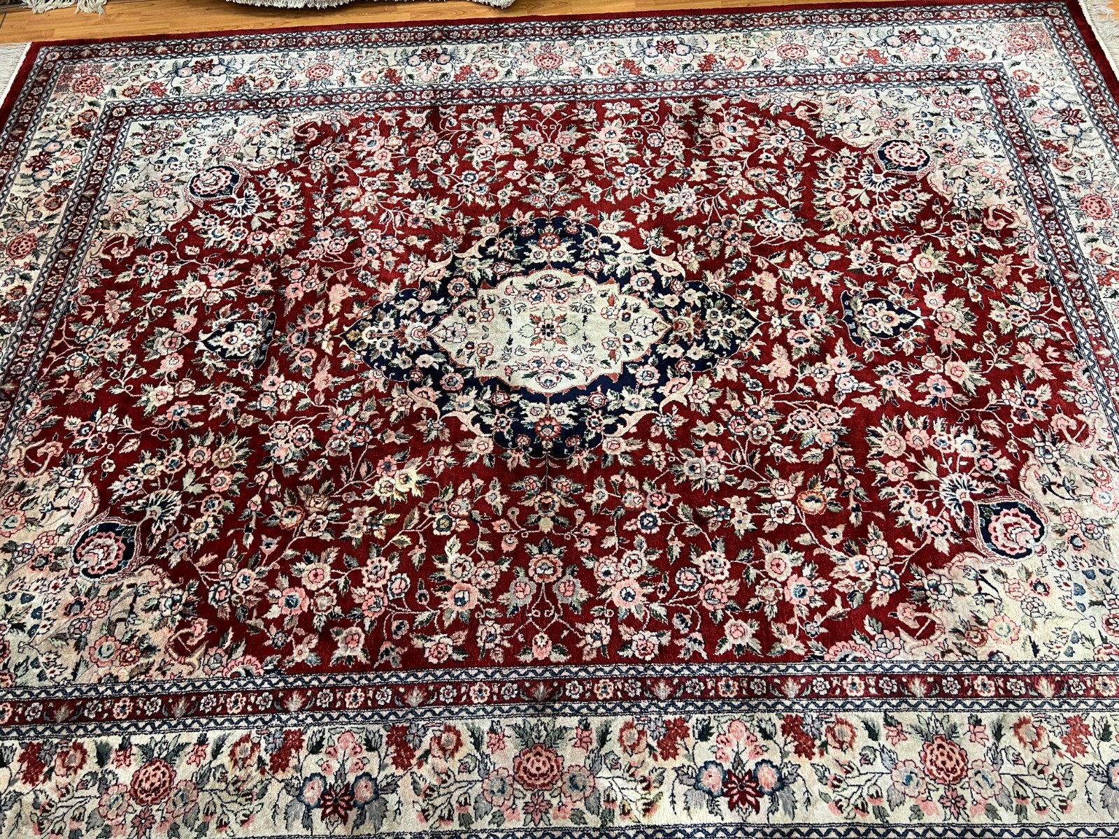9′ x 12′ Chinese Oriental Rug – 300 Line – Full Pile – Hand Made – 100% Silk