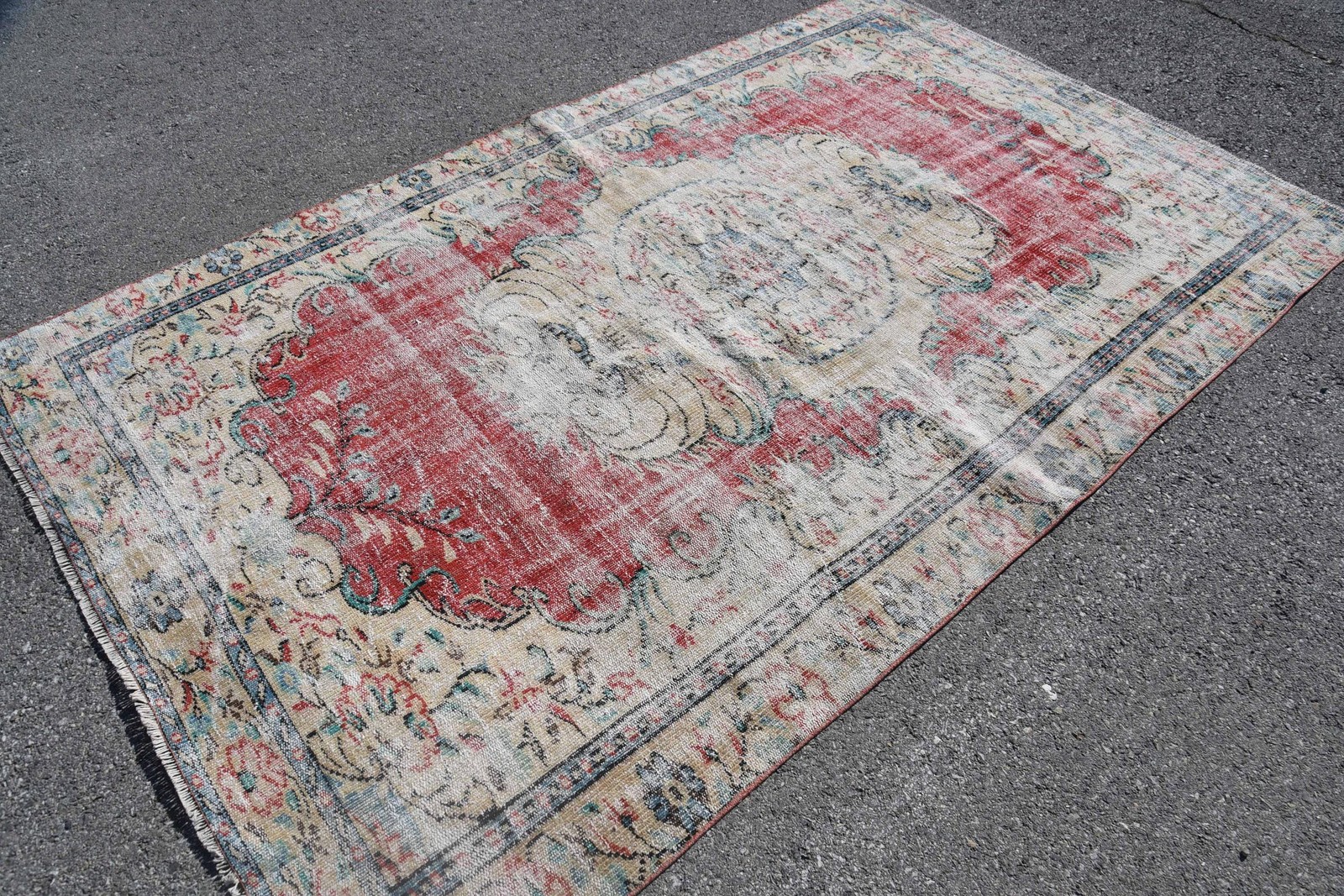 Vintage Turkish Rug 5,4×8,9 ft (166×270 cm), Red Southwestern Wool Rug