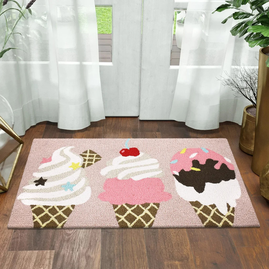 Devgiri Shape Hooked Accent Rug