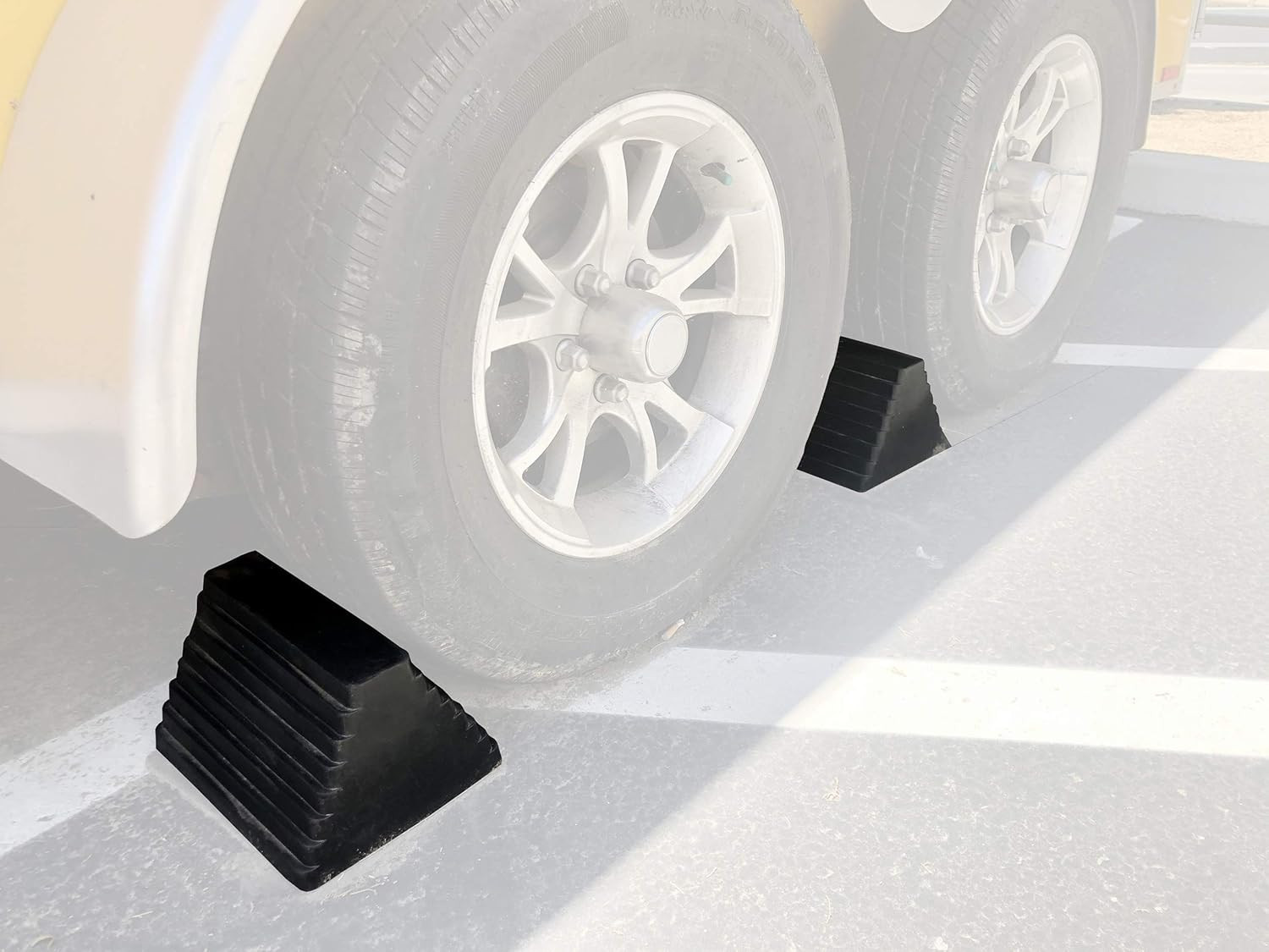 Rubber Wheel Chocks 2-Pack – Heavy Duty, All-Weather, Non-Slip, Oil-Resistant wi