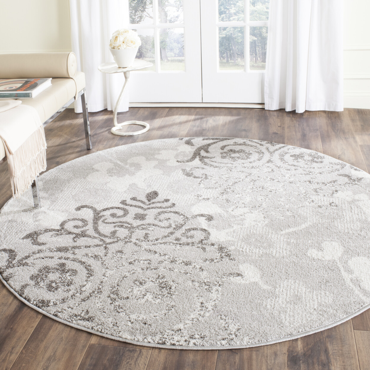 SAFAVIEH Adirondack Collection ADR114B Silver / Ivory Rug