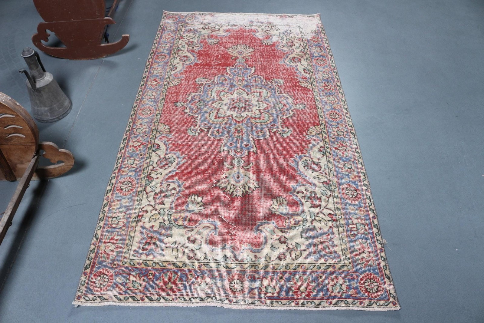 Vintage Rug 3,6×6,9 ft (111×209 cm), Red Floral Turkish Rug