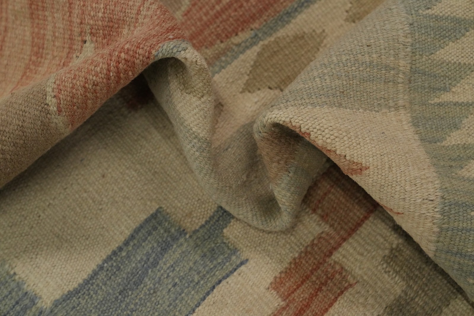 Geometric Pattern Kilim Handwoven Rug 4×6 ft Reversible Pastel Colors Carpet