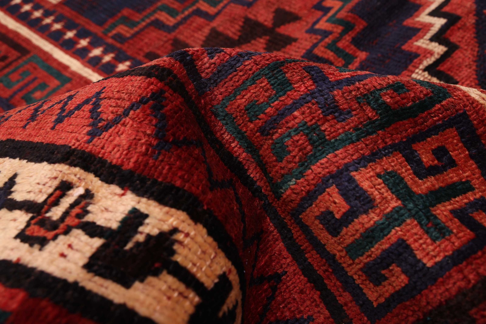 Vintage 5’5″ x 8’4″ Traditional Hand Knotted Vegetable Dye Wool Area Rug