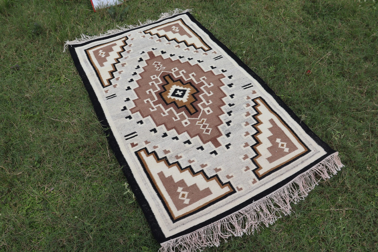 Navajo Medallion Kilim Rug Handwoven Ivory Brown Southwestern Wool Flatweave