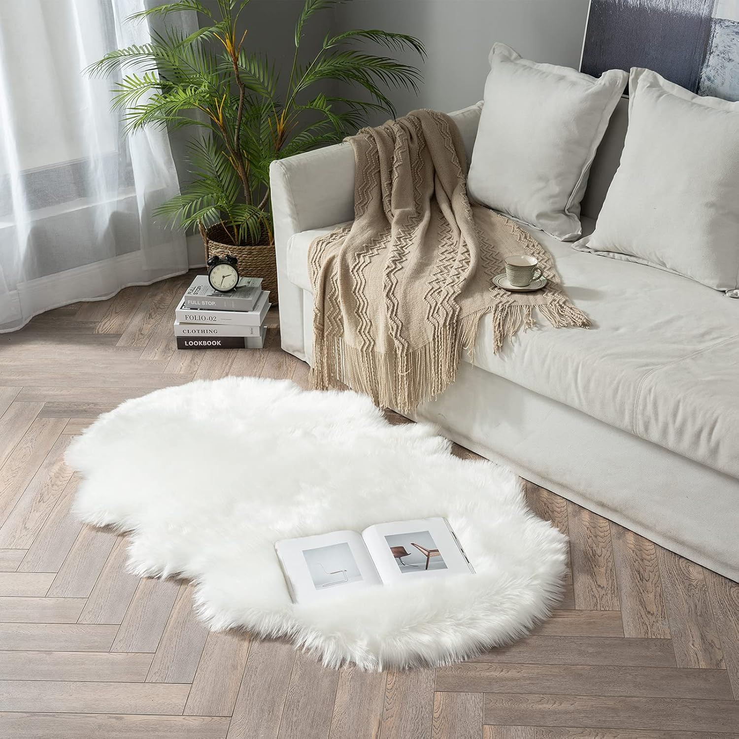 Luxury Soft Fluffy Area Rug 3X5 Feet, Faux Fur Sheepskin Rug Decorative