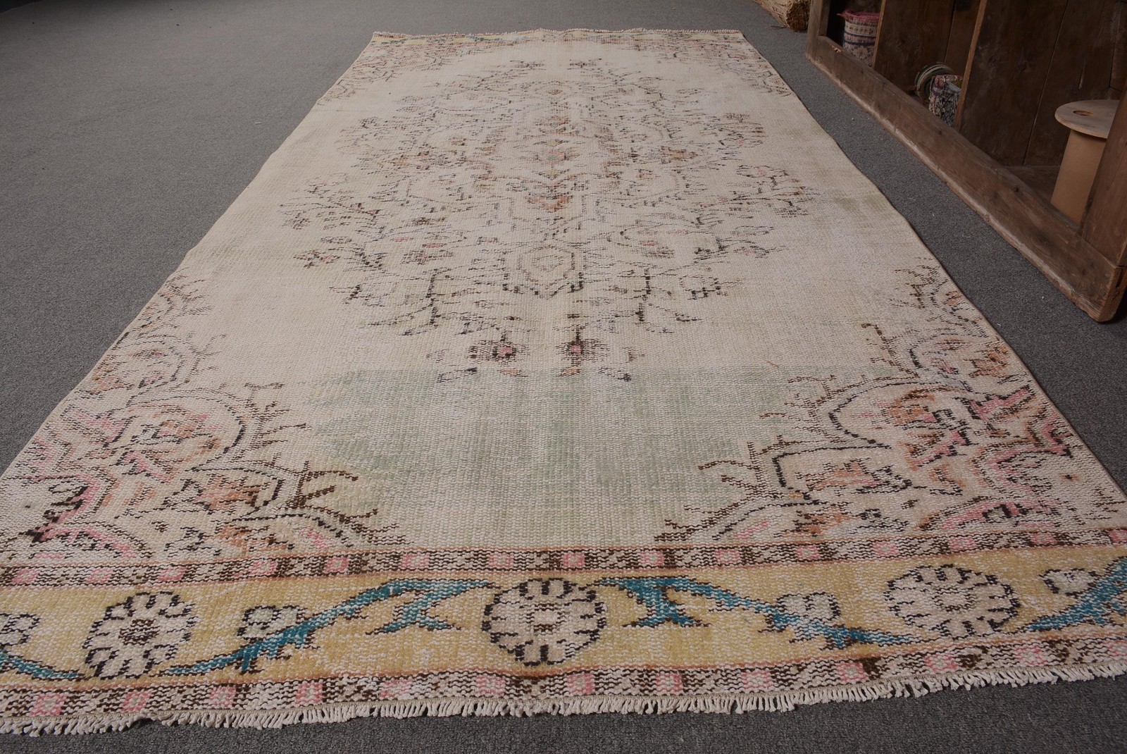 4,3×9,3 ft Vintage Turkish Rug, Area Rug, White Blue Floral Wool Rug