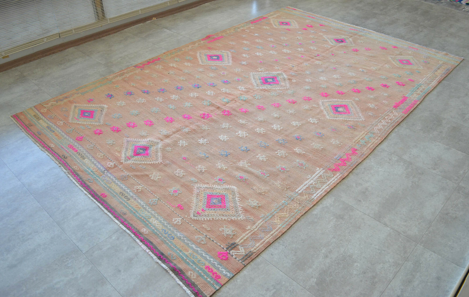 6×9 Rug Turkish Hand Made Kilim Antique Muted Color Pink Rug actual: 59″ x 98″