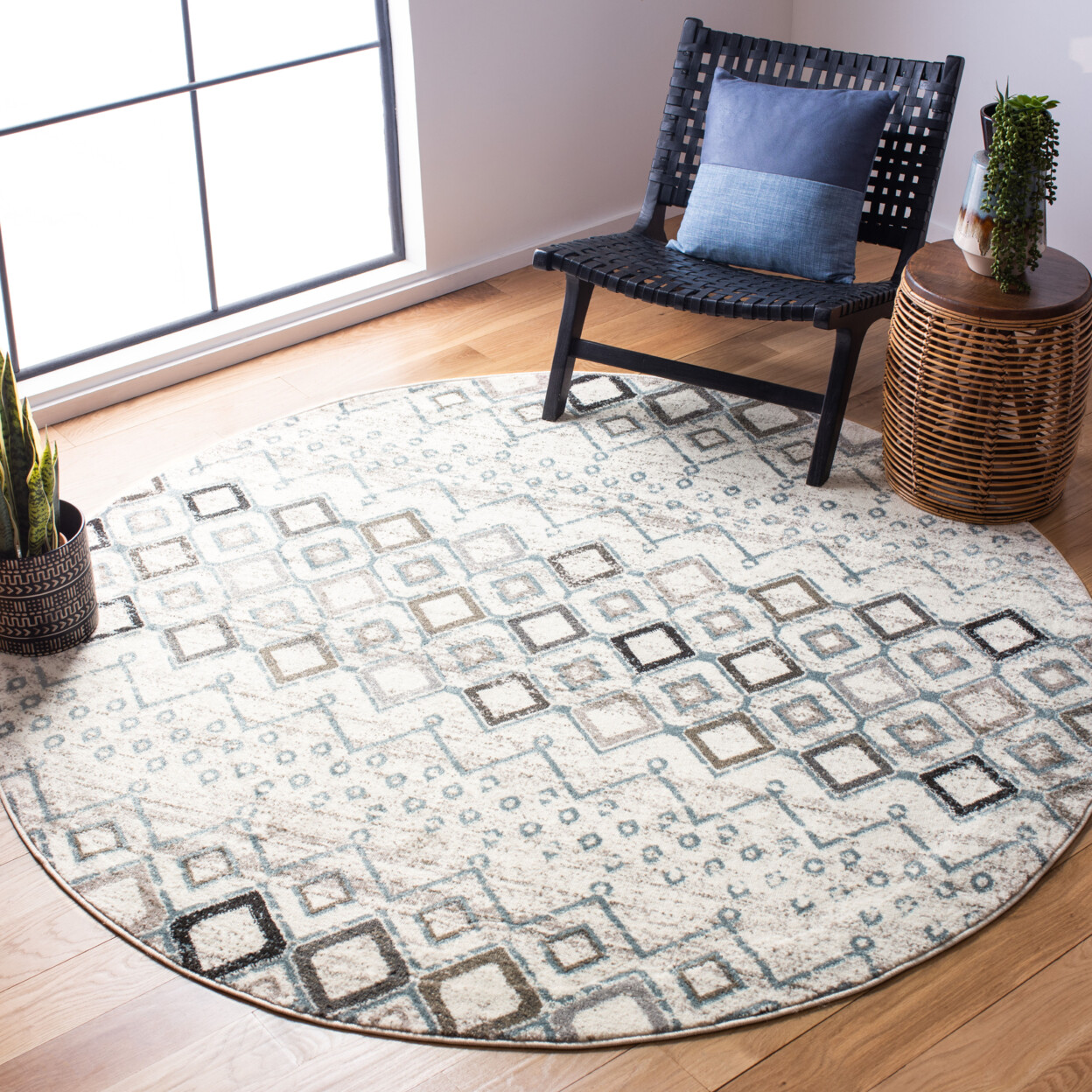 SAFAVIEH Amsterdam Collection AMS108A Ivory / Grey Rug