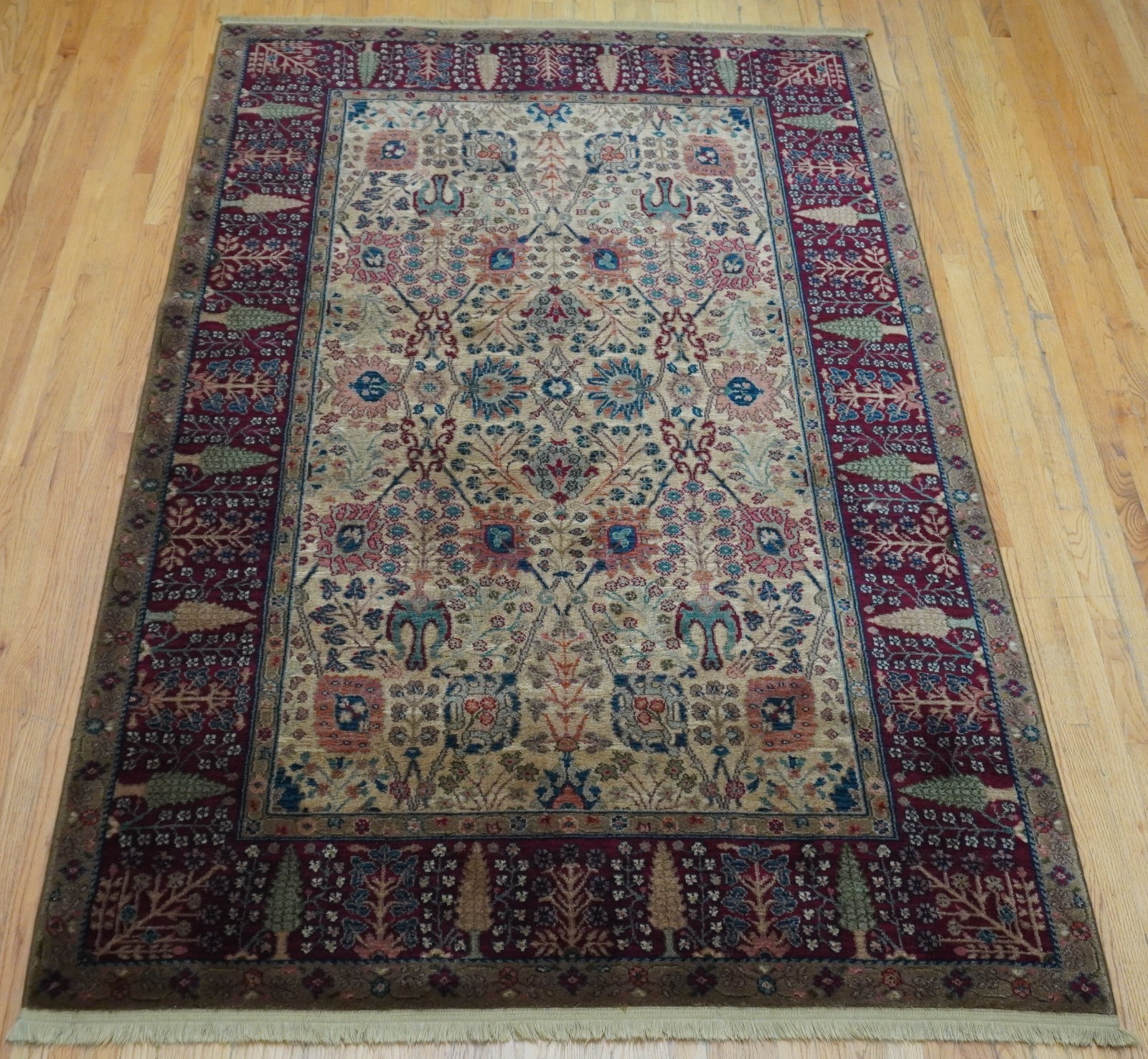 Mint Authentic Karastan# 900-901 Vase Samovar Wool Rug 5’9″ x 9′ Excellent