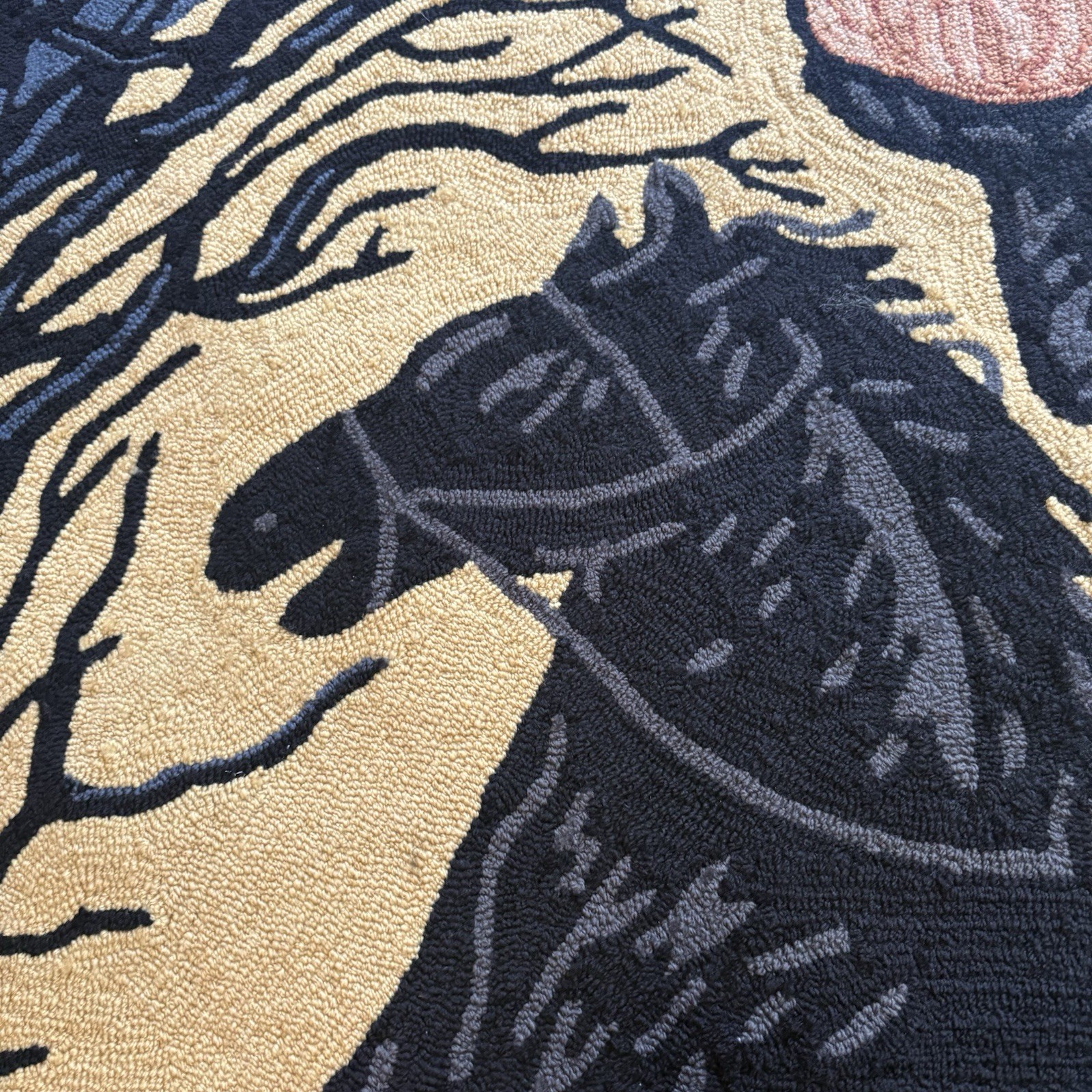 Liora Manne Frontgate Ravella Headless Horseman Hand Tufted Rug 30×48 Halloween